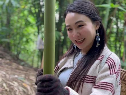 砍回去当晾衣杆刚刚好😄
#我的乡村生活 #砍竹子 #憨憨女友 #农村生活趣事 #竹林