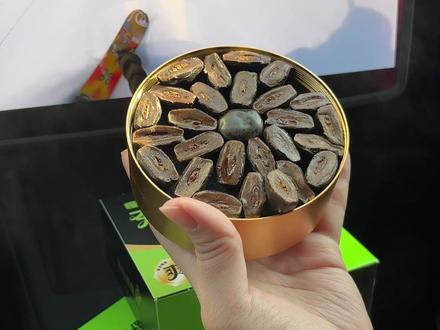 别再嚼扎口的榔子了,试试这个劲果,一口咬下去暴爽不烧口,这不比榔子强多了#慢严舒柠 #夯爽劲果 #无限回购的宝藏单品 #男士必备 #好物种草