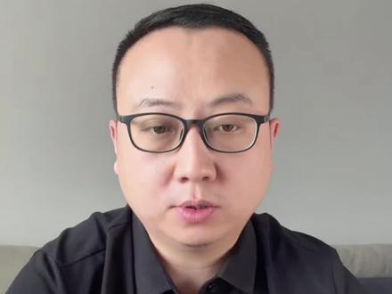 英伟达向华出售H200,对a股是利空还是利好,半导体芯片依旧是未来市场主力。评论区留言探讨。#股民交流 #英伟达 #半导体芯片 #股民 #股票交易