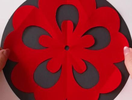 三刀就能剪出漂亮的窗花,简单又好看! #手工剪纸 #儿童剪纸 #窗花剪纸