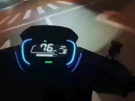 欢哥九号电摩翘头直播。想学技术的私聊。。。