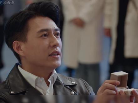 大结局 《林深见鹿》演的不是爱情,而是人生真谛: 不管走多远,别忘初心,不管多成功,别丢爱人,不管多艰难,兄弟永伴!#不管走多远别忘了你的根 #林深见鹿太好笑了 #抖音二创激励计划 #影视解说 #影娱年味不打烊