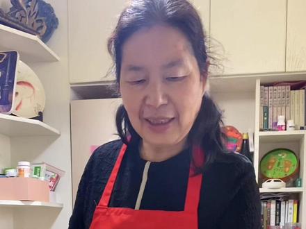 藕的新吃法,纯藕丸子真香,外酥里嫩,娃一口一个停不下来~#家常美食教程 #炸藕丸 #秋冬时令菜