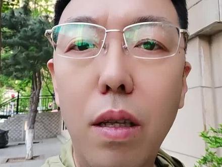 吴宜泽夺冠其实是有一位幕后功臣的 你们猜猜这个人是谁? #吴宜泽 #吴宜泽夺冠 #吴宜泽vs墨菲 #丁俊晖 #斯诺克世锦赛