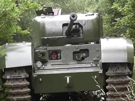 二战防御最强的丘吉尔,虽然以元首命名,但被无数军事迷嗤之以鼻 #坦克 #军事 #军事迷