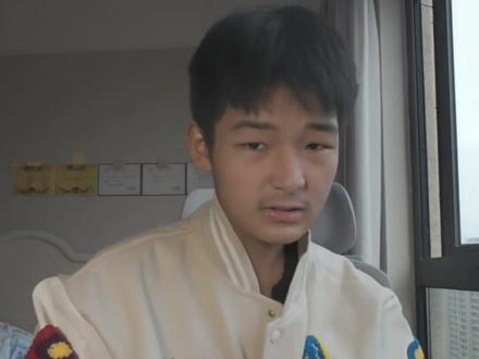 想了很久,还是决定把AC棒球服退掉了#退货@抖音小助手