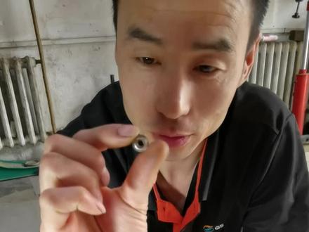 别克GL8电动中门异响,维修更换一口轴承。#撸车日常 #别克gl8 #修车我们是认真的 #汽车维修