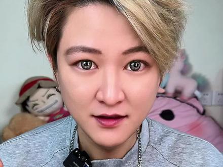 模仿不同吃播~圣饭餐🎉 #妈呀太香了 #美食 #抖音美食推荐官 #美食分享 #鳗鱼 @小蛋定