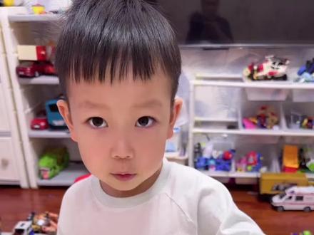 会动的纸片小鱼实验,也带宝宝试试吧! #亲子 #亲子互动 #早教 #早教游戏 #科学小实验