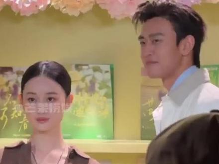 晚宴开始姐姐姐夫和大家打招呼…如同做了夫妻一般!!!#王天辰 #郭晓婷 #王天辰听到好配的反应