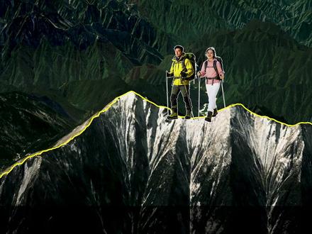 女子结伴穿越鳌太线遭遇失温昏迷,她的结局如何? #抖音精选计划 #探险 #鳌太线 #徒步 #登山