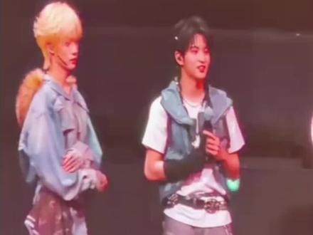 表哥对“橹穆99”发表重要讲话#橹穆#荣耀之战
cr前:🍠912960914
cr后:🧣初筝you