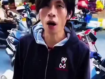 呜呜 如果没有他 你还爱我吗
#廉江宾利哥 #六哲#音乐现场 #如果没有他你还爱我吗