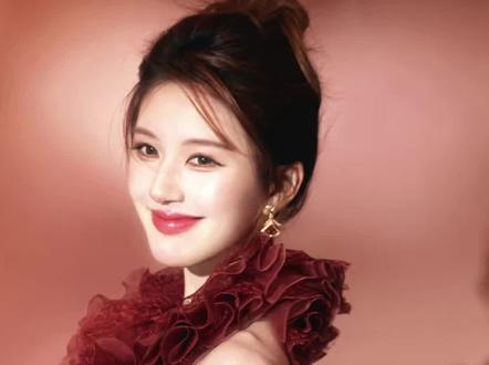 年冠王的红利还在持续增加中 #赵露思 @抖音小助手 @DOU+小助手