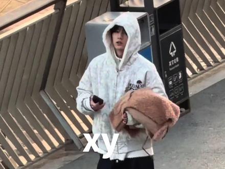 和妈妈一起散步好惬意吧#李煜东