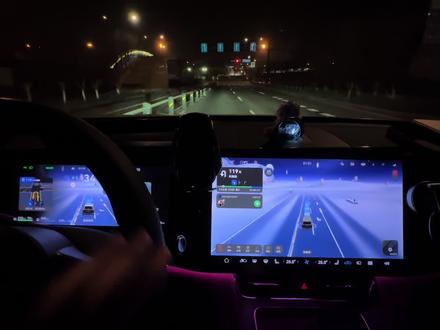 ADS4.1三点式掉头,单车道掉头一把过,毫不犹豫,真的是太丝滑了#三点式掉头 #ADS4.1 #智享车生活 #鸿蒙智行 #ota升级