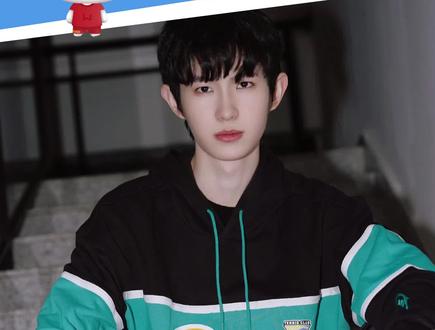 在扳手腕这块一诺回村也没落下!#成都ag超玩会一诺