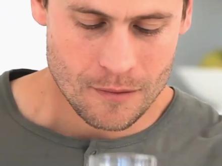 为什么你喝牛奶会拉肚子? #牛奶 #奶牛 #科普