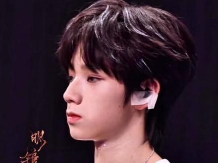 橹穆国糖点补习🍬,谁吃过谁没吃过请举手!🤓
#橹穆#lm#271199 cr:明镜台