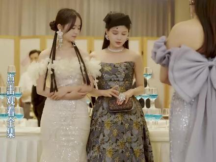 她被所有人嫌弃,一口气追到大结局,超过瘾!强烈推荐!