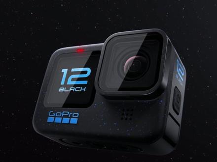 #GoProHERO12 Black 📷
是有史以来最佳画质和稳定性最强的HERO相机,加上超长续航电池,拍摄时长巨幅提升,带给你最多功能,最全面的体验。
✔ 提升2倍的电池续航时间
✔ 高动态范围(HDR)视频+照片
✔ 增加5.3K60帧、4K120帧和2.7K240帧的8倍慢动作
✔ 可拍摄高达2700万像素的照片并提供raw格式,可从视频中抓取高达2470万像素的照片
✔ 全方位8:7图像传感器——可满足垂直和水平画面视频制作
✔ 获得艾美奖的#HyperSmooth 6.0稳定性技术,增强了画面稳定性,360°水平锁定画面
✔ 新增9:16垂直拍摄模式
✔ Max Lens Mod 2.0 可在4K60帧下获得行业领先的177°视野
✔ 耐用且防水,无需额外保护达到10米深度
✔ 大型前置液晶屏+后触摸屏
✔ 10bit色彩和最新GP-Log+LUT
✔ 蓝牙音频连接功能,可用于无线麦克风
✔ 时间码同步,用于多机位视频编辑
✔ 夜间延时特效照片
✔ 5种数码镜头
✔ 全新劲酷工具
✔ 改进的UI界面,方便操作和专业控制
✔ 间隔拍照模式,优化了运动和自拍时的测光
✔ 增加内置的1/4螺纹接口,灵活安装
✔ Enduro低温长续航电池
✔ 选配组件功能升级
✔ 网络摄像头模式+实时直播