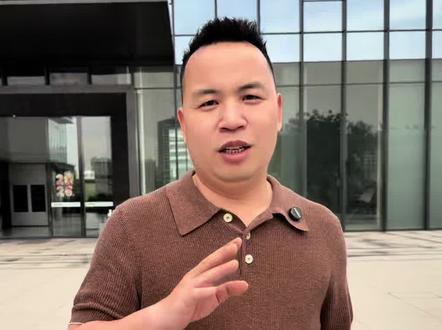 老廖最喜欢穿牛仔裤,新款超薄的牛仔裤我给你安排好了!#老廖 #奈斯王 #超薄透气