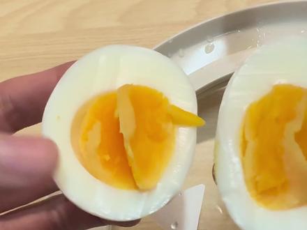 跟着蛋神9分12秒煮出来的鸡蛋口感真是一绝~#我在抖音刷到煮鸡蛋神了 #跟着蛋神煮鸡蛋 #我也吃上9分12秒完美煮鸡蛋了 #蛋神