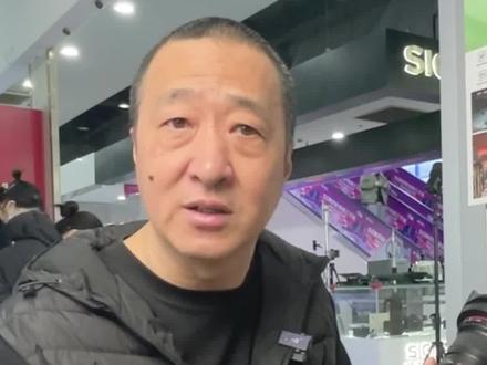 镜头变失灵,空转了如何应急?只需要把ta装回原位。如果各位摄影师的动手能力不强或没有把握,请不要自己动手,交给维修师傅解决!#摄影器材 #镜头维修 #摄影知识 #单反相机