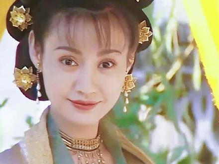 江玉燕,一个用实力证明了男人只会影响她拔刀速度的女人#江玉燕 #小鱼儿与花无缺 #杨雪 #古装 @抖音小助手 @DOU+小助手