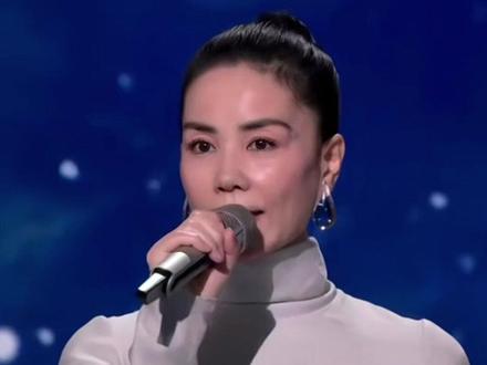 王菲六登春晚 天后时尚教科书 审美超前二十年 #王菲 #王菲春晚 #王菲新歌 #春晚 #王菲造型