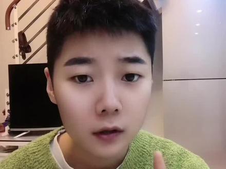 #面相 还有很多人在纠结脸上的痣到底该不该点掉?听完大家就答案了,点赞➕关注 免费咨询更多#痣