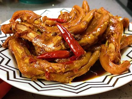 追剧必备的麻辣鸭爪,自己在家做经济实惠又卫生,喜欢的一定要试 #美食vlog #美食教程 #在家做美食 #追剧小零食