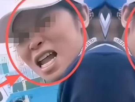 “倒饭姐”社会性死亡!“底裤”被扒,正脸照流出,结局大快人心#创作者扶持计划 #上热搜 #上热门 #人物故事 #明星的那些事