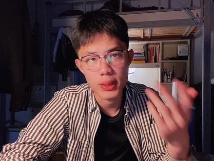 选择羽毛球球拍的简单讲解.
补充:1.球拍参数具体含义可以去看之前的视频;2.平衡点285以下头轻速度型,295以上头重适合杀球。3.新手适合 4U 杆中 290的球拍.(注意⚠️:参数没有分越高越低越好,只有适合自己的.)#dou上热门♡ #羽毛球拍选择 #@抖音小助手 #羽毛球 #简单易学