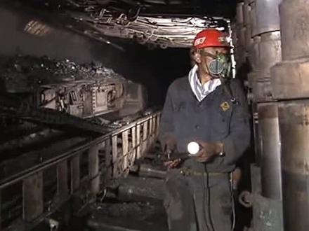 轻松了解煤矿综采工作面有哪些设备及其作用 #煤矿 #综采工作面 #科普 #采煤机 #液压支架 #刮板机