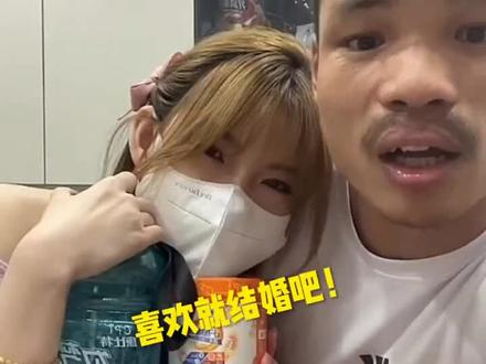 #要做一个猛男 #今天你锻炼了吗
为什么助理都这么好看