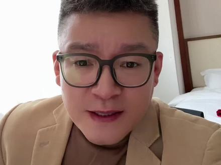 一颗红心,两手准备,日子还得过 #价值观 #情感共鸣 #即兴评述