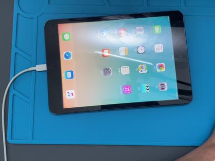 苹果平板电脑iPad改装直供电,需要一把钥匙才能开机