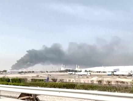 亚马逊多个数据中心被炸,中东送货服务暂停 近日,亚马逊云服务正式确认,其位于阿联酋的两处数据中心遭无人机直接击中,巴林一处设施因附近无人机爆炸受损,三座核心设施集体停运。
#亚马逊 #aws #跨境通KJTONG #报关易 #关务系统