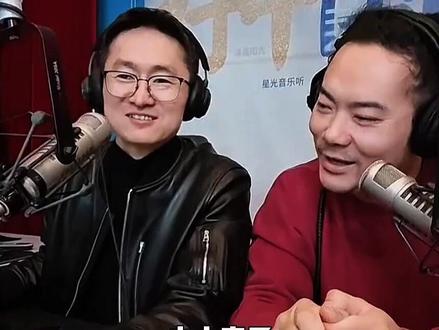 小米SU7发布会,雷总啥都送。主持人调侃:得亏余承东没来!