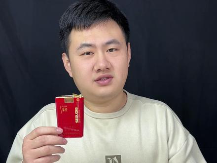 这烟盒留着还有用? #真实测评 #烟盒 #万万没想到 #结尾反转