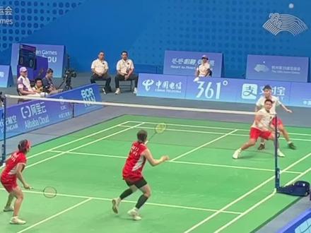 羽毛球女子团体赛四分之一决赛,中国队3:0战胜印度尼西亚队,“她们研究她们,我们有我们的应对。”#杭州亚运会 #亚运最前线(来源:杭州日报)