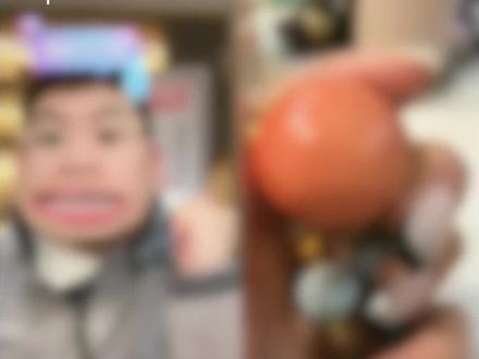 直播间惊现太医后人!太爷爷究竟是谁?一颗鸽子蛋大小的珊瑚珠子引起热议!#听泉