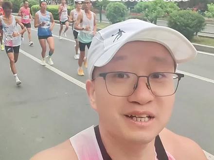 热力兰马,26公里偶遇焦安静,状态回归,最终308完赛! 2026热力兰马,26公里偶遇焦安静,状态回归,最终308完赛,超额达成她赛前的目标!#爱跑步#2026兰州马拉松#焦安静#回归@焦安静马拉松