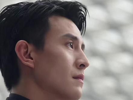 这造型要不是周晟安我吃!!!只能说有的人眼拙吧!!!
导演和主持都说他们也爱看盛夏芬德拉,数据说话哈!!!#周晟安 #白清枚 #盛夏芬德拉 #国剧盛典 #安徽卫视