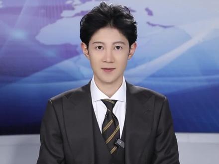 逾80亿元主力资金涌入白酒板块 17只个股集体涨停,贵州茅台也大涨8.61%
证券日报网讯 1月29日,白酒板块午后持续拉升,截至收盘,申万白酒指数涨幅达9.20%,成交额达614亿元,主力资金净买入额83.25亿元。个股方面,板块内有17只个股实现涨停,五粮液涨停,还有舍得酒业、洋河股份、金种子酒、皇台酒业、迎驾贡酒等在内的16只白酒股也纷纷涨停,贵州茅台也大涨8.61%。
消息面上,据酒业数据平台“今日酒价”显示,1月29日,茅台酒继续上涨,已经突破1600元关口。其中, 25年飞天茅台(原)批发价为1620元/瓶,较前一日涨20元;26年飞天茅台(原)批发价1610元/瓶,较前一日涨20元。
中信证券认为,2026年来白酒行业发生了较多大事件和变化,推动渠道升级和突破。短期,白酒龙头企业开始积极拥抱消费者,消费者触达和消费者教育工作热度空前;中部企业适当降价,维持市场量价平衡;尾部企业停产、出清库存。长期,“以消费者为核心”的渠道协同体或料将成为行业下轮周期中核心竞争力,需要企业逐步提升拓客能力、服务能力和场景运营能力。新一轮市场培育下,行业整体有望受益于本轮新消费者获取和消费者教育提升效果。(记者:任世碧 审核:王江浩)