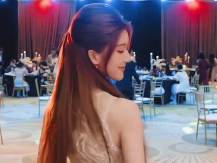 @抖音小助手 @抖音热点 @DOU+小助手 @赵露思