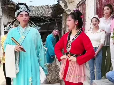 《游龙戏凤》第2集来啦!#弘扬戏曲文化 #原创作品 #黄梅戏 #潜山市黄梅戏剧团入驻抖音