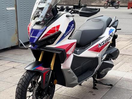 NS150XC超帅版画来了,实不相瞒买白色就是看中它,超帅超运动!#踏板摩托 #涂斯基 #本田ns150xc