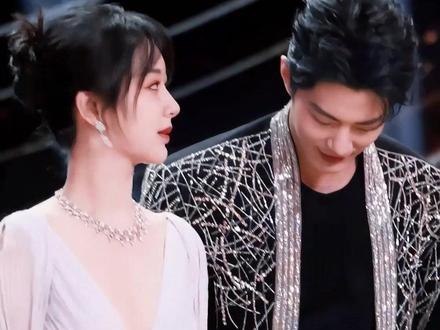 不同男星对杨紫称呼暴露关系?张哲华不见外,范丞丞心思有点野,看到肖战:无人走出他的叠词#张艺兴 #肖战 #生命树 #内容启发搜索 #影娱热点团